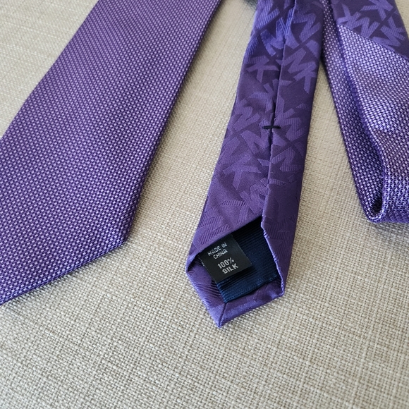 Michael Kors Mens Purple 100% Silk Tie - Picture 5 of 6